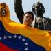 Reuters - Leopoldo L&#243;pez, una de las cabezas de la oposici&#243;n venezolana, se entreg&#243; este martes a las autoridades para enfrentar un proceso por su supuesta responsabilidad en los hechos violentos de la semana pasada.