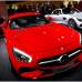 REUTERS - El nuevo superdeportivo de Mercedes AMG GT fue presentado a la prensa en la sede de la compañía en Affalterbach, cerca de Stuttgart. El auto combina "un estilo de diseño único y lujoso interior con impresionantes prestaciones: motor AMG V8 biturbo de 4.0 litros, 462 caballos de fuerza, de cero a 100 km / h en 4 segundos. El piloto de Fórmula Uno, Nico Rosberg condujo el vehículo durante su estreno mundial.