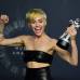 AFP - Ganadores en principales categor&#237;as, video del a&#241;o: &quot;Wrecking Ball&quot;, Miley Cyrus.
