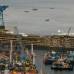 AP - El llamado "parbuckling", término técnico con el que se conoce esta operación de enderezamiento, fue realizado por la sociedad estadounidense Titan Salvage y la italiana Micoperi, empleó a 500 personas y tuvo un coste de 600 millones de euros.