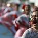 Reuters - Grupos de cumbia se preparan por meses para el carnaval.