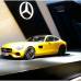 REUTERS - El nuevo superdeportivo de Mercedes AMG GT fue presentado a la prensa en la sede de la compañía en Affalterbach, cerca de Stuttgart. El auto combina "un estilo de diseño único y lujoso interior con impresionantes prestaciones: motor AMG V8 biturbo de 4.0 litros, 462 caballos de fuerza, de cero a 100 km / h en 4 segundos. El piloto de Fórmula Uno, Nico Rosberg condujo el vehículo durante su estreno mundial.