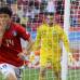 Reuters - Corea del Sur se puso por delante en el marcador en el minuto 7, cuando el centro de Lee Young-pyo super&#243; a cuatro defensores para ser conectado por Lee Jung-soo, quien mand&#243; el bal&#243;n a la red para encender las fren&#233;ticas celebraciones de miles de hinchas.