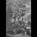 FOTO ARCHIVO EL COLOMBIANO - Al entierro de Escobar llegaron miles de personas, la mayor&#237;a de los barrios m&#225;s pobres de la ciudad, quienes colmaron la capilla del cementerio Jardines Montesacro de Itag&#252;&#237;.