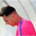 Reuters - El retorno de Lionel Messi a los entrenamientos del Barcelona, tras agotar sus vacaciones, despertó la curiosidad entre los seguidores del jugador en las redes sociales sobre todo por el nuevo look que luce el futbolista argentino.