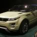 AP - Otras de las novedades esperadas ser&#225;n una remozada versi&#243;n del Honda Accord Coup&#233;, un nuevo todoterreno Pathfinder de Nissan o la versi&#243;n de 2013 del Hyundai Genesis. En la foto Range Rover Evoque.