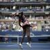 AP - Venus Williams juega en la primera ronda del US Open 2013.