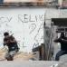 Reuters - Algunos supuestos narcotraficantes recibieron a la polic&#237;a con disparos, pero despu&#233;s les toc&#243; huir.