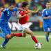 Reuters - La inusual pasividad de Park Ji-sung en la primera mitad cambi&#243; tras el descanso y fue as&#237; como en el minuto 52 marc&#243; el segundo gol de su selecci&#243;n.