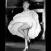 AP - El vestido blanco que inmortaliz&#243; a Marilyn Monroe fue subastado por 5,6 millones de d&#243;lares en 2011.
