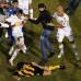 Reuters - La final enfrent&#243; a los dos primeros clubes en alcanzar el t&#237;tulo en el certamen, reeditando la definici&#243;n de 1962 cuando Santos alz&#243; el trofeo e impidi&#243; al conjunto uruguayo sumar su tercera corona seguida.