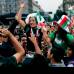 Reuters - En Ciudad de México los seguidores del Tri celebraron el triunfo de su selección.