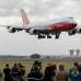 Reuters - El Boeing 747-8 Intercontinental realizó el primer vuelo internacional entre Estados Unidos y Francia, donde es exhibido en la Feria Aérea de París.