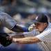 AP - El jugador de New York Yankees Joba Chamberlain en pleno juego contra los Azulejos de Toronto en Nueva York.