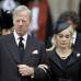 AP - Mark Thatcher y su esposa Sarah salen de la ceremonia en la catedral de San Pablo.