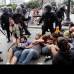 Reuters - La intervención policial, llevada acabo conjuntamente por la Policía autonómica de Cataluña y la Guardia Urbana, se saldó con un detenido y más de 120 heridos, entre ellos 37 policías.
