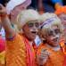 Reuters - Los llamativos trajes de los aficionados holandeses fueron lo m&#225;s destacado del ambiente que se vivi&#243; en el Soccer City.
