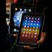 Reuters - Apple consigui&#243; una orden de un tribunal alem&#225;n para evitar temporalmente la distribuci&#243;n de la &#250;ltima tableta de Samsung, el Galaxy Tab 10.1, en la Uni&#243;n Europea, informaron este mi&#233;rcoles fuentes de la empresa surcoreana.