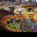 Jaime Pérez - Los silleteros, orgullosos de su consagrada actividad en la que reviven las viejas tradiciones paisas, desfilan la variedad de las flores con un atuendo que tampoco pierde la usanza.
