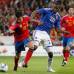 Reuters - Salvo el lesionado central del Barcelona Carles Puyol, Del Bosque aline&#243; al once que venci&#243; 1-0 a Holanda en la final de Sud&#225;frica 2010. El equipo espa&#241;ol comenz&#243; el partido con fuerza, pero Colombia tambi&#233;n tuvo ocasiones de gol.