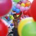 Reuters - Un hombre prepara globos para los partidarios del Partido Popular de Camboya durante un mitin electoral en el último día de campaña en el centro de Phnom Penh, Camboya.