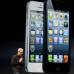 Reuters - El presidente ejecutivo de Apple, Tim Cook, present&#243; su smartphone hecho completamente de vidrio y aluminio, y mostr&#243; la pantalla retina de cuatro pulgadas.