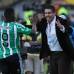 Hernán Vanegas - Cuando el rostro era el mejor, el de la felicidad. Santiago Escobar en la celebración del gol nacionalista con Carlos Rentería.