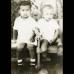 - Es el segundo de los seis hijos del hogar formado por Hugo de los Reyes Ch&#225;vez y Elena Fr&#237;as, ambos maestros de educaci&#243;n primaria.