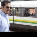 Juan Fernando Cano - El actor colomboestadounidense mont&#243; en metro y metrocable como cualquier turista.