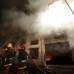 AP - El incendio comenz&#243; en la planta baja del edificio y desde all&#237; se extendi&#243; r&#225;pidamente hasta la cuarta planta.