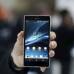 - Aunque no est&#225; disponible en Colombia, el Xperia Z tiene y una c&#225;mara de 13 megapixeles. es m&#225;s ligero que sus competidores y permite sumergirse en un metro de agua.