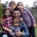 Julio César Herrera - Juanes está feliz con su familia. En la foto con sus hijos Luna (atrás a la derecha), Paloma, sobre su pierna y el pequeño Dante "que simboliza la presencia de mi padre", así como un sobrino (atras).