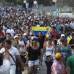 Federico Ríos Escobar - Ciudadanos en toda la capital también realizaban "cacerolazos" justo en el momento en que se realizaba el acto de proclamación.