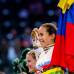 Cortes&#237;a - Orgullo patrio. Mariana Paj&#243;n celebra su t&#237;tulo n&#250;mero 16 con la bandera de Colombia.