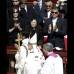 Reuters - El presidente Rafael Correa aplaude al paso del Papa Francisco
