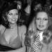 AFP - Imagen captada el 17 de diciembre 1971. Brigitte Bardot (der.) y Claudia Cardinale (izq.) en la Premiere de la pel&#237;cula &quot;Les Petroleuses&quot; (La leyenda de Frenchie King), en Par&#237;s.