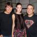 Cortes&#237;a C&#225;mara l&#250;cida - Jairo Due&#241;as, director de Cromos, la se&#241;orita Antioquia Macri V&#233;lez, y el periodista Sergio Barbosa, de Estilo RCN. Ellos eligieron las camisetas como su prenda de la noche. Nos gusta la de Sergio, muy a lo superh&#233;roe.
