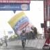 AP - Vincenzo Nibali pr&#225;cticamente asegur&#243; el t&#237;tulo del Giro de Italia con una impresionante actuaci&#243;n en solitario para ganar este s&#225;bado la pen&#250;ltima etapa de la carrera, al dejar rezagados a todos sus contrincantes bajo una tormenta de nieve en el &#250;ltimo ascenso hasta la meta.
