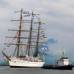 Reuters - Miles de simpatizantes del gobierno de la presidenta Cristina Fern&#225;ndez viajaron a la ciudad costera de Mar del Plata para un acto convocado como un festejo.