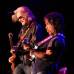 AP - Los veteranos Daryl Hall & John Oates cantan en un concierto en Pensilvania, Estados Unidos.