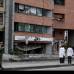 AP - Los vidrios rotos fueron los principales da&#241;os causados por el atentado.