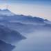 Mark Tomaras - Paisajes que se disfrutan mejor en vuelos en helicópteros rematan los recorridos a pie por Antigua. Lagos, volcanes, tierras fértiles... hay mucho para ver.