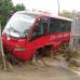 Rodrigo Mart&#237;nez - As&#237; qued&#243; este bus del municipio de Rionegro que hab&#237;a transportado a un grupo religioso a un evento en el Teatro de la Universidad de Medell&#237;n. Por fortuna estaba estacionado en un parqueadero y sin ocupantes.