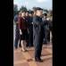 Reuters - Algunos observadores en Corea del Sur especularon que la mujer era la cantante, Hyon Song-wol, con la que Kim Jong-un salió durante años antes de que su padre pusiera fin a la relación, pero que ahora había vuelto a la escena.