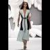 Reuters - La mujer que vamos a ver en la pr&#243;xima primavera verano es muy coqueta, muy femenina, a la que le gusta tener unos vestidos muy suaves, ligeros y nada pesados, afirm&#243; la dise&#241;adora, que apost&#243; por nuevos dise&#241;os muy fluidos con toques rom&#225;nticos.