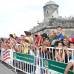 Foto Colprensa - Cartagena se convirti&#243; en un gran carnaval, con el tradicional desfile de carrozas, que dio inicio a las fiestas populares y a las actividades centrales del Concurso Nacional de Belleza. Las 25 candidatas estuvieron radiantes.