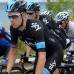 AP - Bradley Wiggins, l&#237;der del Sky, baj&#243; del segundo al sexto puesto al perder 17 segundos, mientras que Sergio Luis Henao escal&#243; al octavo puesto, a 37 segundos del l&#237;der.