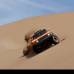 AP - El estadounidense Robby Gordon maneja con astucia y pericia su Hummer en la etapa de este jueves entre Fiambal&#225; (Argentina) y Copiap&#243; (Chile).