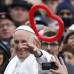 Reuters - Muy popular sigue el Papa Francisco, los feligreses esperan sus audiencias públicas en Roma para saludarlo.