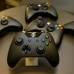 AP - Los nuevos controles son m&#225;s ergon&#243;micos, tienen nuevos botones y son un poco diferentes al del Xbox 360.